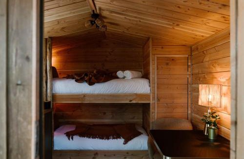 Sprang-Capelle Ski Chalet | CRASH'NSTAY - Atrium