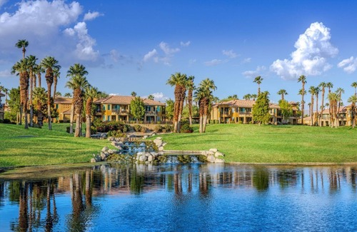 Palm Desert Hotel | Crashing at Cochella