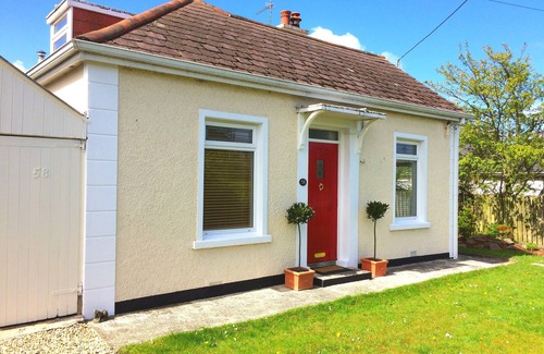Portrush Cottage | Crayfish Cottage 2 min drive to the beach: Autumn and Xmas stays booking now!
