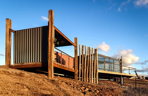 Elevated Plains Cottage | Crazy 20 million year old petrified stone bath from the volcanoes of Indonesia