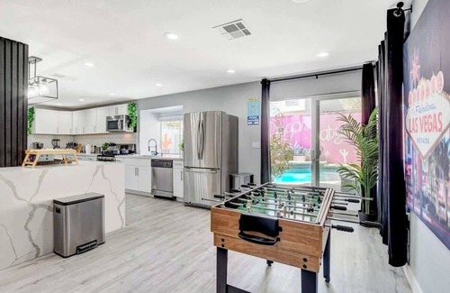 Summerlin House | Crazy-Monthly-Discount! Luxury>HugePool/Spa+More!