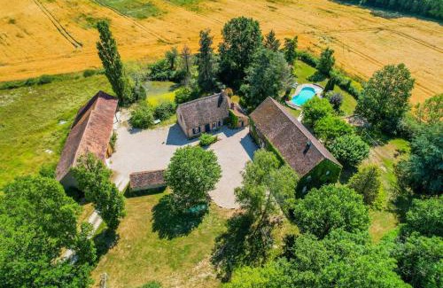 Lavau Villa | Crazy Villa Chasseuserie 89 - Heated pool - Soccer - 1h30 Paris - 45 p