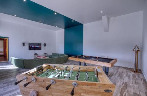 Vallon-sur-Gee Villa | Crazy Villa Noé Michel 72 - Heated pool - Basket - 2h Paris - 30p