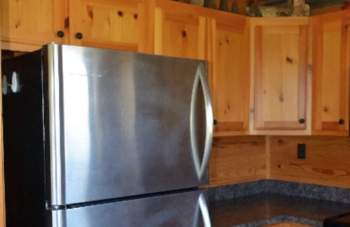 Pine Ridge House | CREEK BEND CABINS ARE IN MENA, AR, MANY TRAILS ACCESSIBLE FROM THE PROPERTY!!