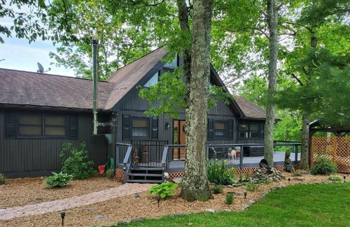 Stroudsburg Cabin | Creek Front Trails End Cabin