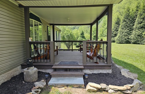 Hot Springs Cottage | Creek Life Cottages II