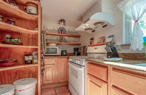 Guerneville Cottage | Creek-side home close to river/woods with private hot tub & deck - dog-friendly