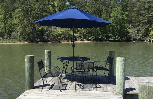 Heathsville House | Creek waterfront home adjunct to Chesapeake, Beach, Fishing, Golf, Wineries