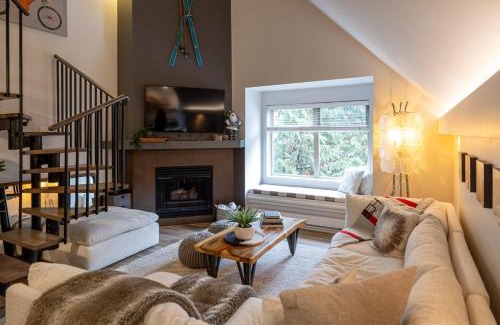 Whistler Creekside Apartment | Creekside 3BR, Sleeps 8 Pool, Hot Tub, Walk to Lakes