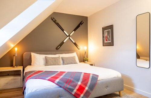 Whistler Creekside Apartment | Creekside 3BR, Sleeps 8 Pool, Hot Tub, Walk to Lakes