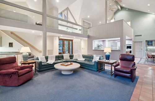 Avon House | Creekside 4-bedroom 6.5 bath house in charming Beaver Creek with Hot Tub