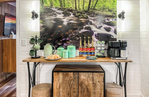 Cashes Valley House | Creekside Adventure! 10 steps from the cascading and gentle Fightingtown Creek