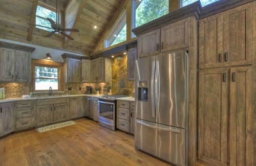 Cashes Valley House | Creekside Bend - Fightingtown Creek