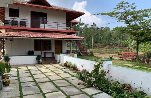 Madikeri House | Creekside Cabin