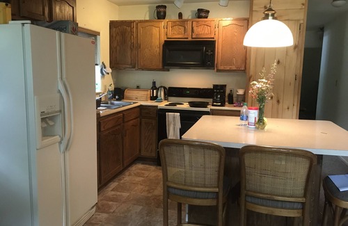 Dolores House | Creekside Cabin.