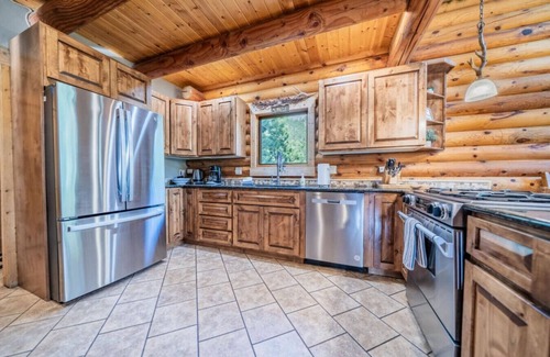 Carriage Hills Apartment | Creekside cabin with hot tub, views, fireplace