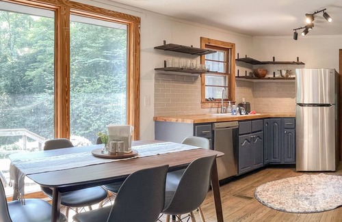 Sylva House | Creekside cottage central to the best of WNC