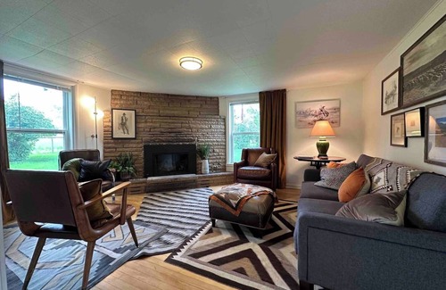 Sheridan House | Creekside Cottage in Bighorn WY