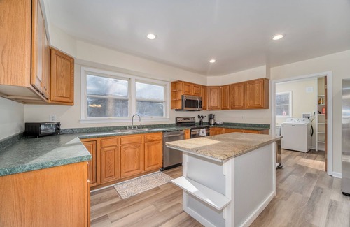 Pisgah Forest House | Creekside Cottage only 1 Mile from Pisgah National Forest!