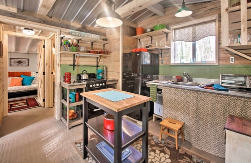 Dauphin Cabin | Creekside Stoney Cabin w/ 180 Ft of River Frontage
