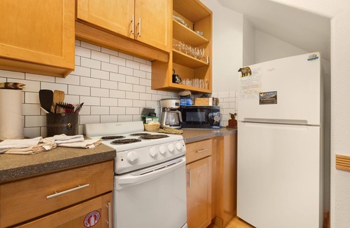 Fall River Estates Condo | Creekside Suite 19 River View!