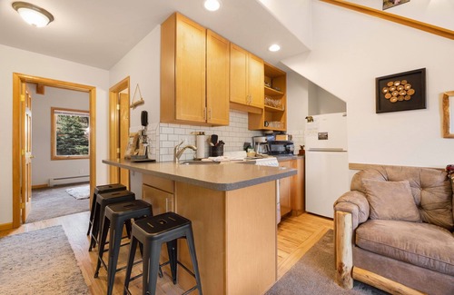 Fall River Estates Condo | Creekside Suite 19 River View!