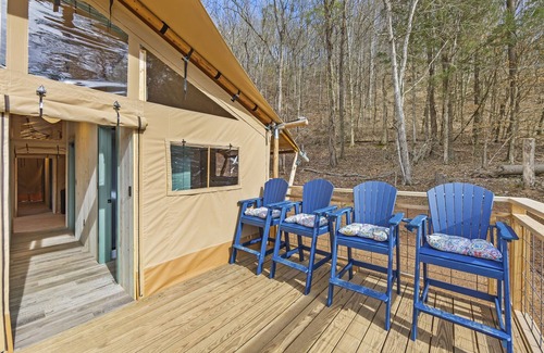 Newport RV Rental | Creekside Tranquil Glamping in the Smokies|WiFi|AC