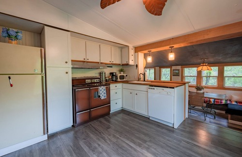 Ashford Cabin | CreeksideCabin at Mt.Rainier dog friendlyFreshOrganicEggs