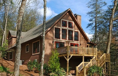Wildwood Mountain Cabin | Creekview Cabin - Bright, Airy, Peaceful & close to Highlands and Cashiers