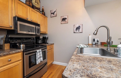 The Galena Territory Villa | Creekwood Galena Vista: Indoor Pools, Fitness Room & Fall Vibes Included