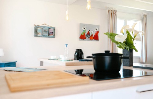 Kerlouet House | Crémiou on the beach - House on the beach with postcard sea view