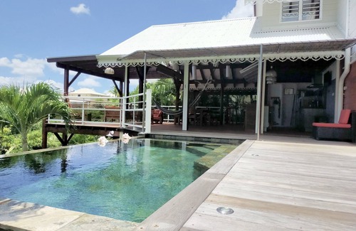 Trois-Ilets House | Creole villa with a swimming pool and sea view for 6 people