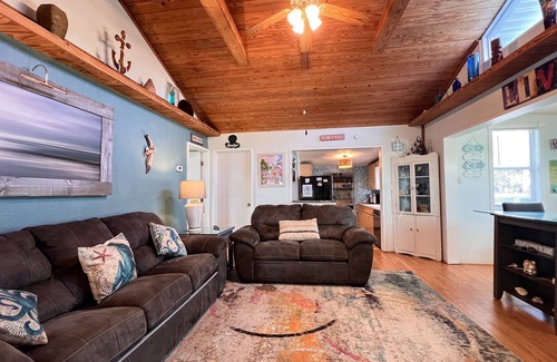 Crescent Beach Cottage | Crescent Beach Cottage