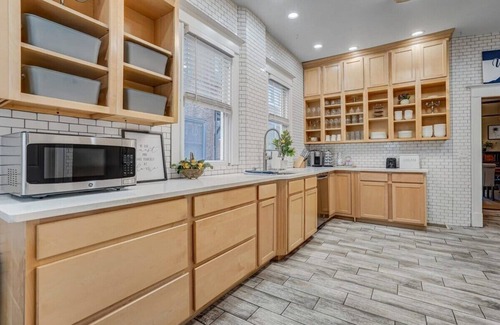 Central Colorado Springs House | Crescent Estate! Mtn Views, Walk DT, Golf, Hot Tub