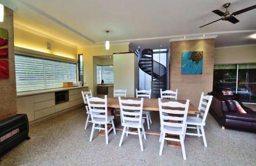 Crescent Head House | Crescent Head Spa Villa