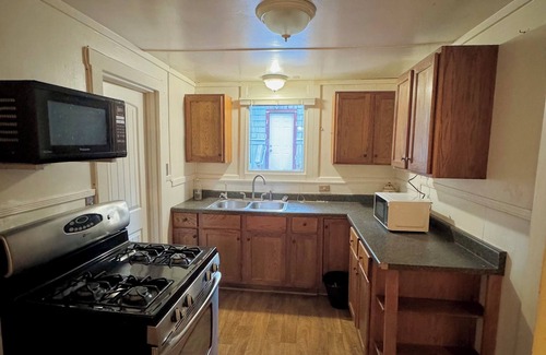 Crestline Cabin | Crest Lodge Historic Mountain Inn - Sherwood