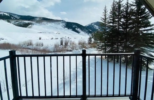 Crested Butte South House | Crested Butte Creekside Retreat