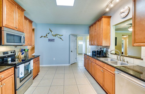 Crestview House | Crestview Vacation Rental: Day Trip to Destin!