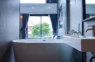 Wua Lai Hotel | CREW Hotel
