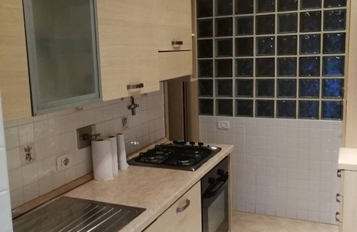 Quartiere XXXIII Lido di Ostia Ponente Apartment | Cri apartment in Ostia, near the pine forest and a stone's throw from the sea.