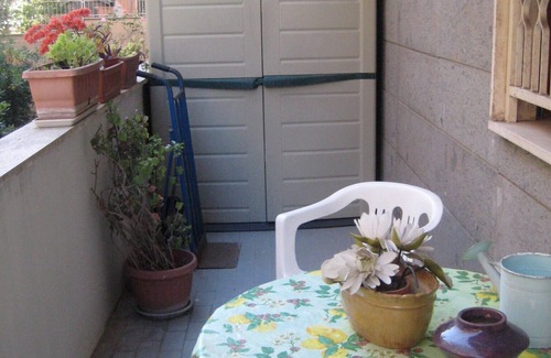 Quartiere XXXIII Lido di Ostia Ponente Apartment | Cri apartment in Ostia, near the pine forest and a stone's throw from the sea.