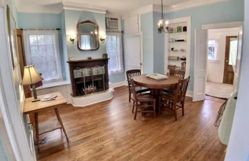 Eureka Springs Historic District House | Cricket Cottage
