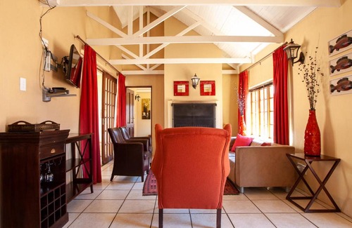 Dullstroom Apartment | Crimson Cottage