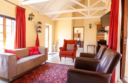 Dullstroom Apartment | Crimson Cottage