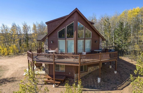 Cripple Creek Cabin | Cripple Creek Retreat w/Incredible Mtn Views!
