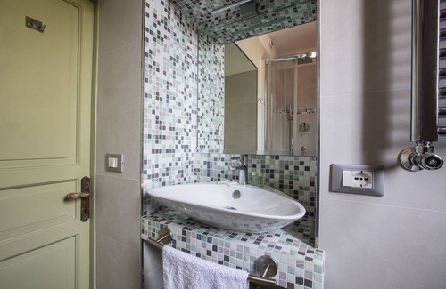 Rione XVI Ludovisi Apartment | Crispi apartment 2bdr