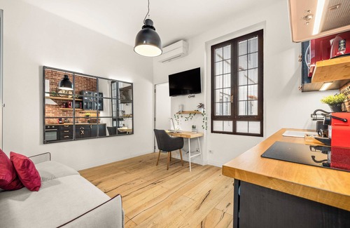 San Lorenzo Apartment | Cristel - Modern Original Quality Studio