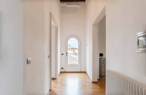 Rione IV Campo Marzio Apartment | Croce Palace unit 8 - private double terrace/a few steps from Spanish Steps