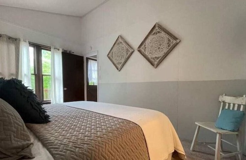 Charter Hills Cabin | Crockett Beech House/Pet Friendly