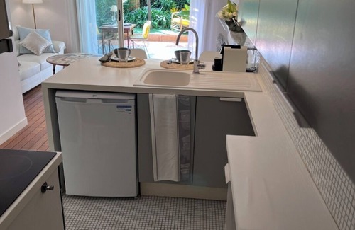 Pointe Croisette Apartment | croisette/parking/elegant private garden cocoon